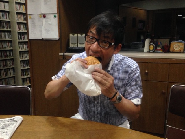 庭を眺めながら、黒毛和牛のハンバーグ!十勝ヌップクガーデン