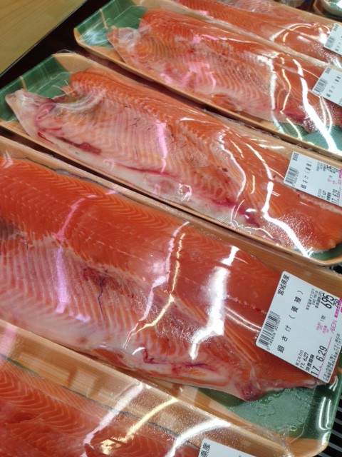 イオン帯広店火曜市 贈り物に帯広メロンはいかがですか?