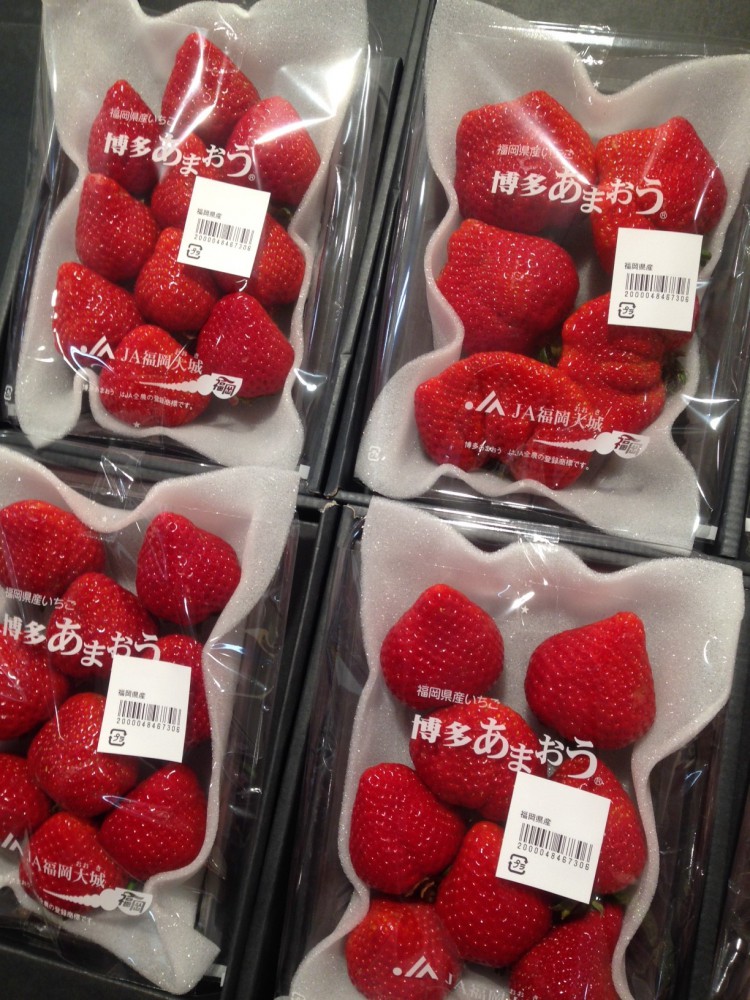 イオン帯広店火曜市 あまおうを食べたい!