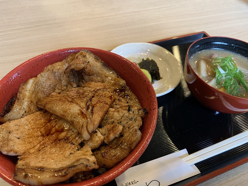 ☆7月27日☆ぶたどんのかしわ☆