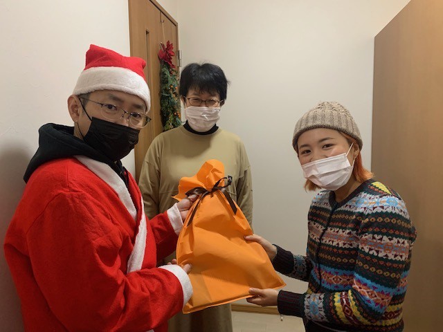 JAGAサンタ②世界で働く看護師さんの元へ